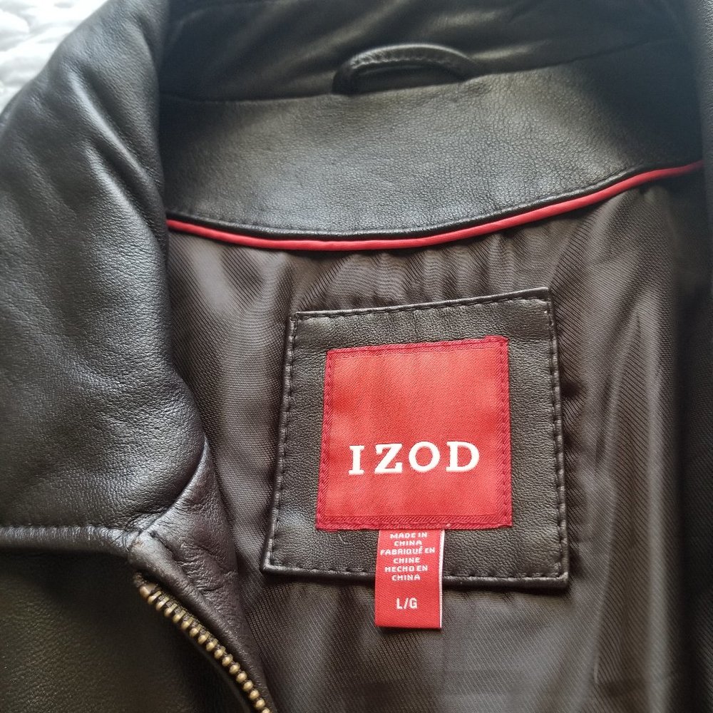 Men's brown leather jacket.